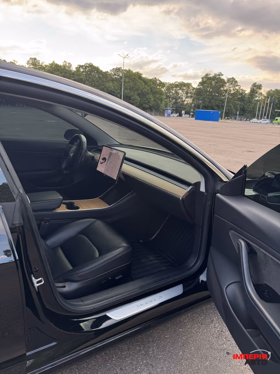 Tesla Model 3 - фото 12