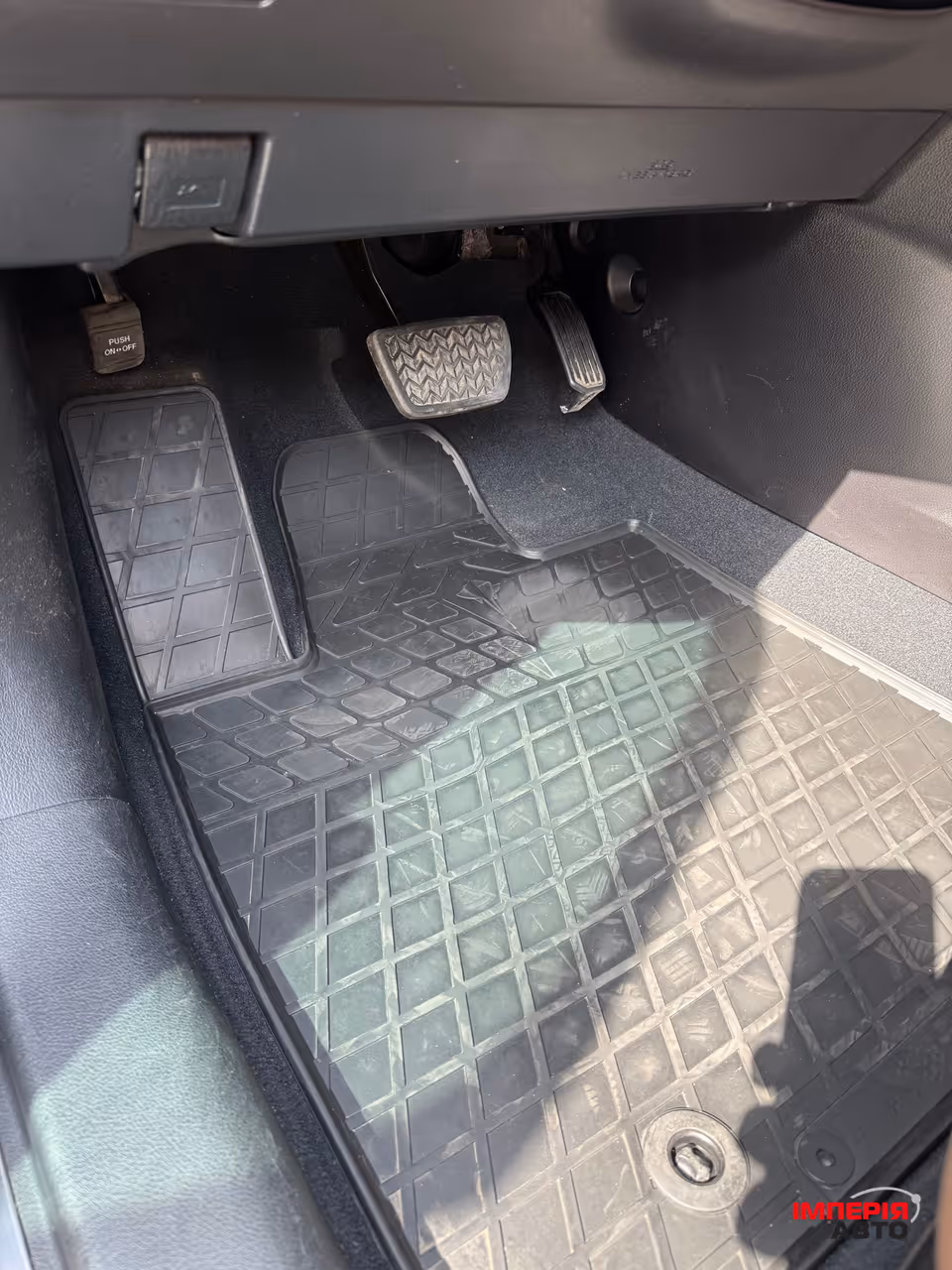 Lexus RX - фото 8