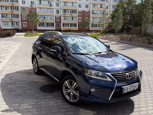 Lexus RX - фото 1