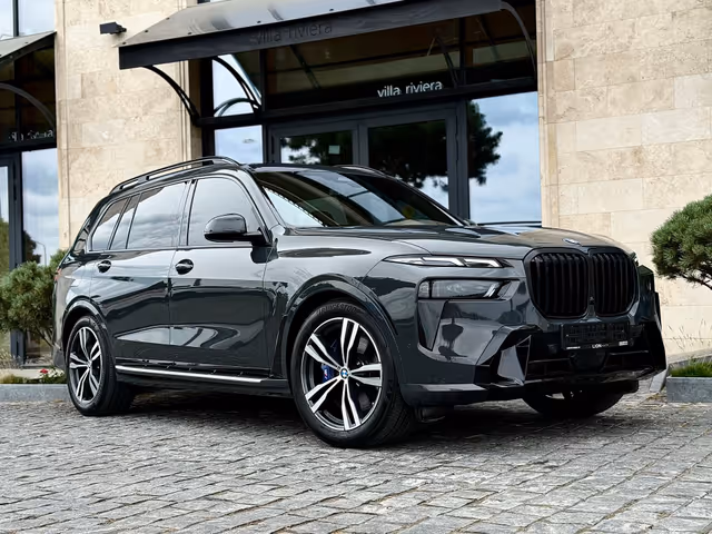 BMW X7 - фото 2