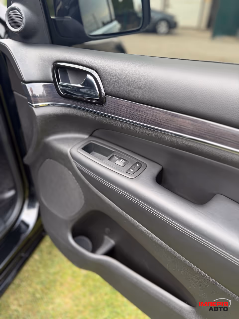 Jeep Grand Cherokee - фото 13