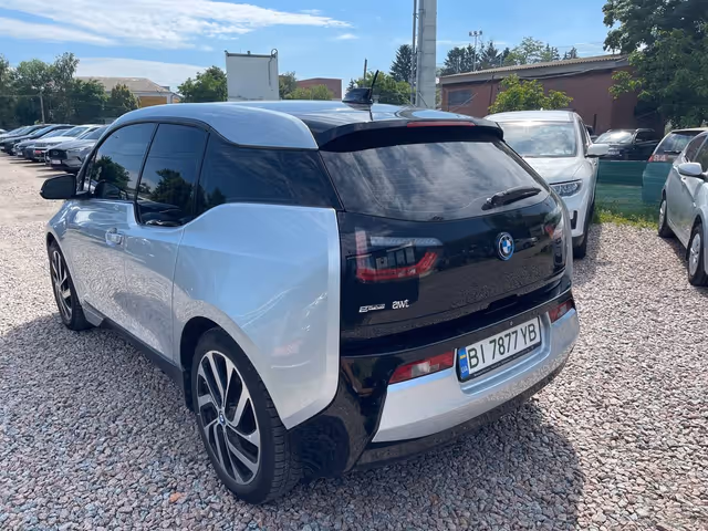BMW i3 - фото 3