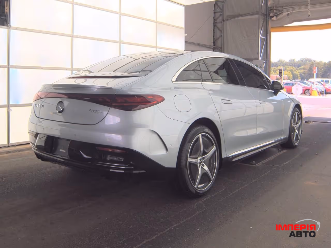 Mercedes-Benz EQE - фото 3