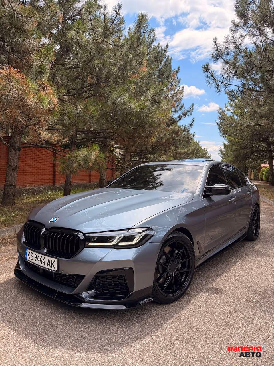 BMW 5 серії - фото 1