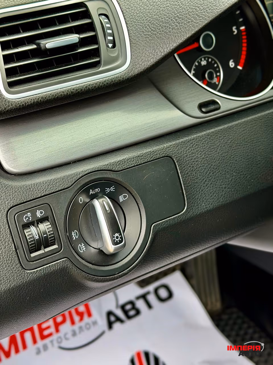 Volkswagen Passat - фото 10