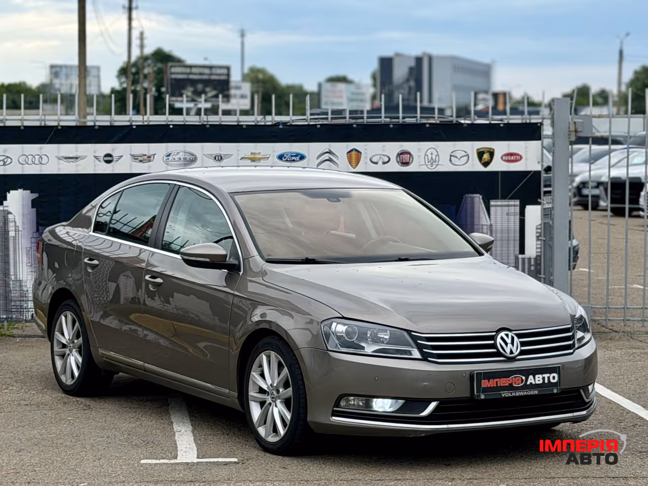 Volkswagen Passat - фото 2