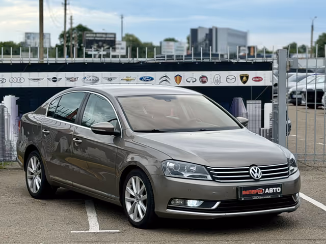 Volkswagen Passat - фото 2