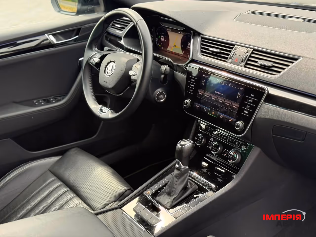 Skoda Superb - фото 25