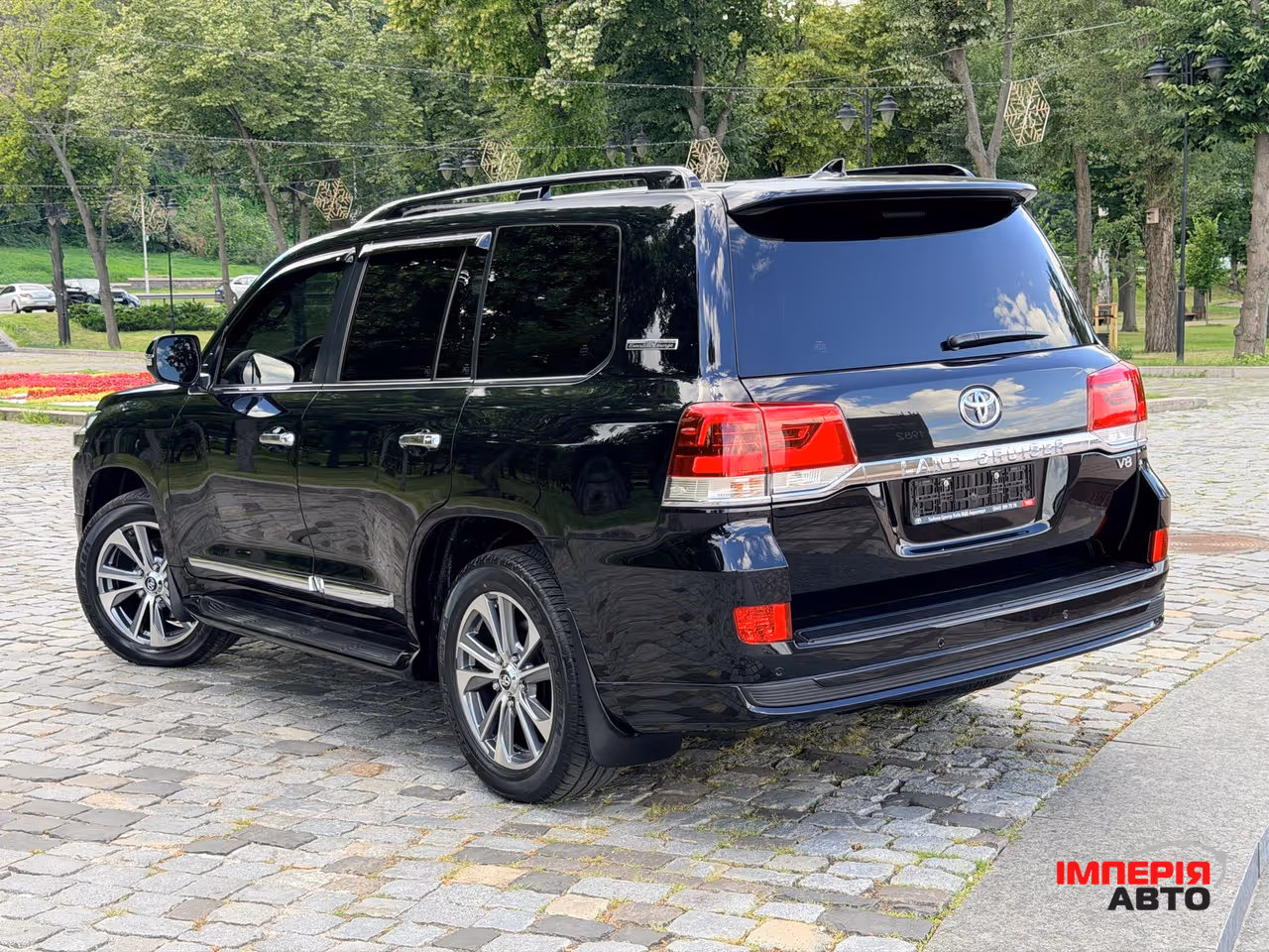 Toyota Land Cruiser - фото 2