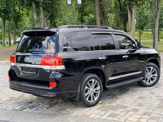 Toyota Land Cruiser - фото 4