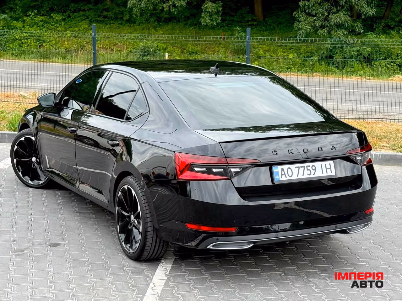 Skoda Superb - фото 16