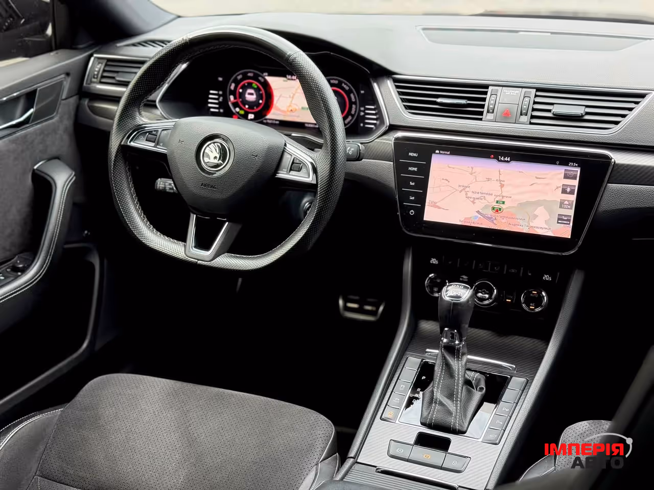 Skoda Superb - фото 31