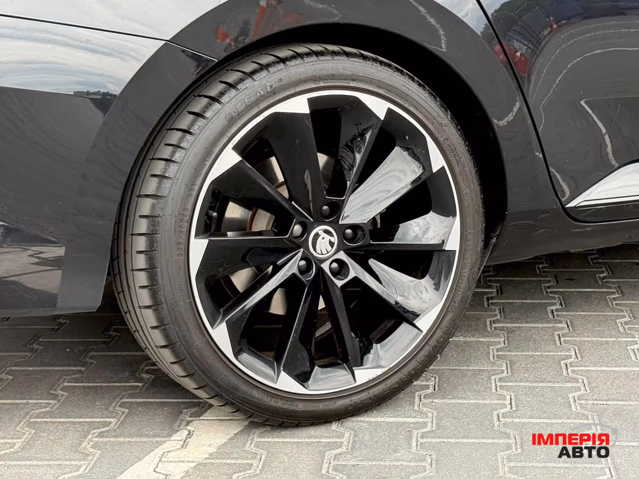 Skoda Superb - фото 11