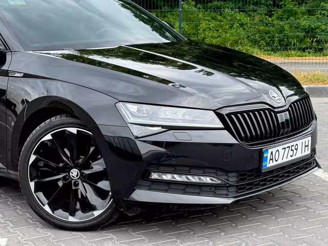 Skoda Superb - фото 4
