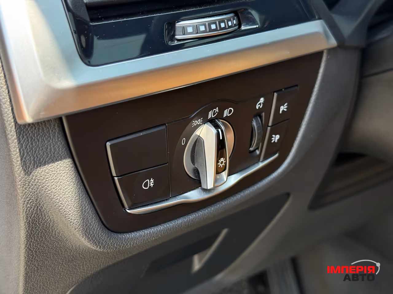 BMW iX3 - фото 39