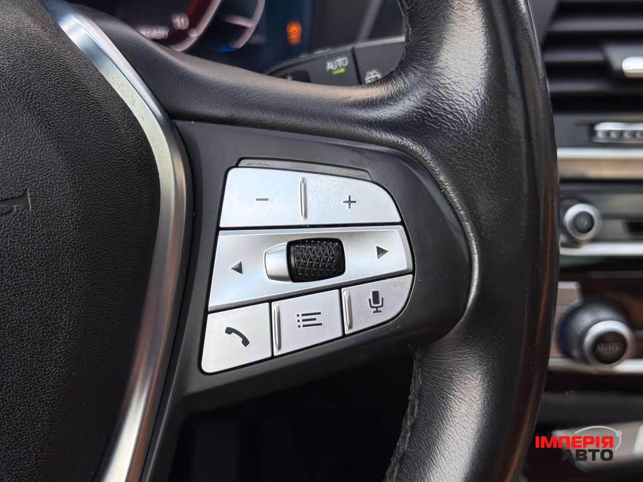 BMW iX3 - фото 42