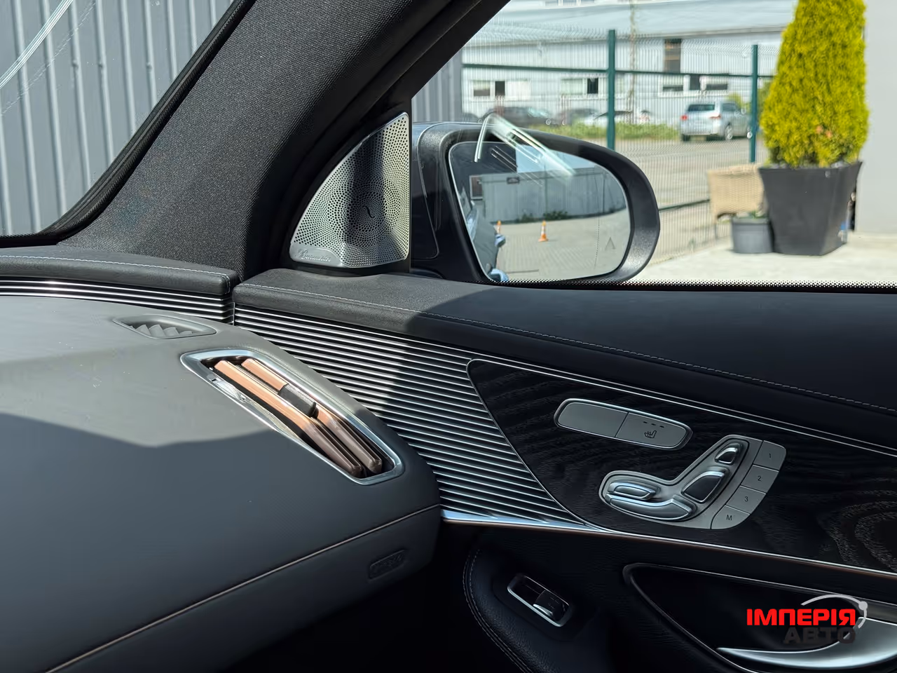 Mercedes-Benz EQC - фото 51