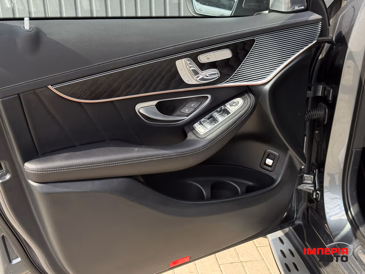 Mercedes-Benz EQC - фото 37