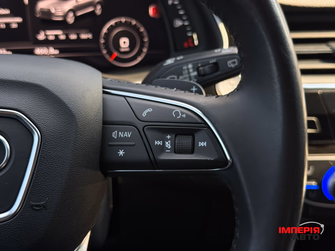Audi Q7 - фото 46