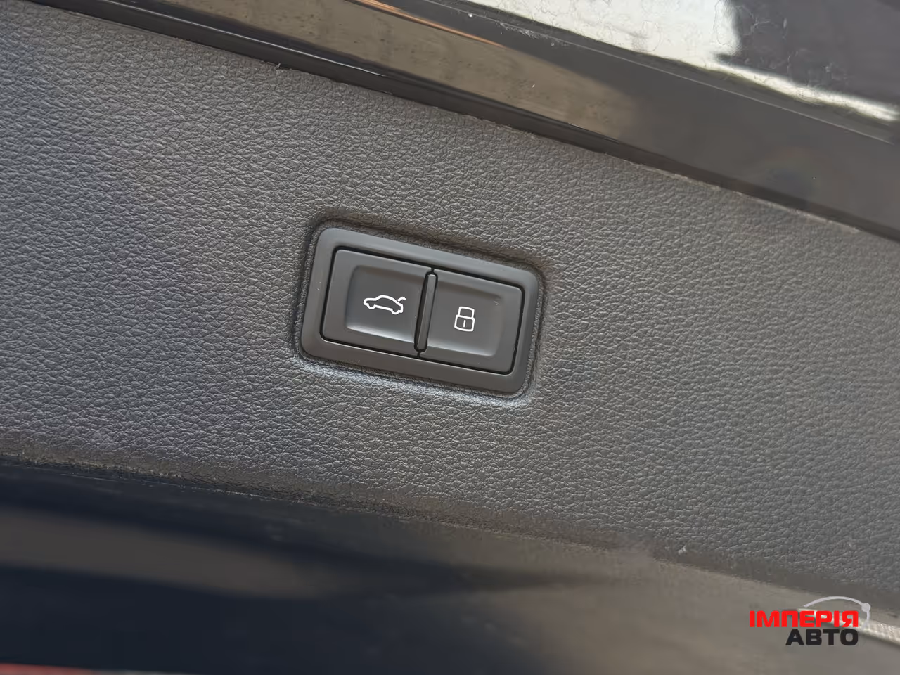 Audi Q7 - фото 24