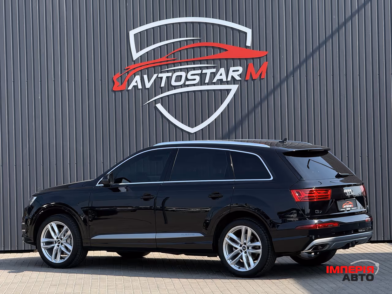 Audi Q7 - фото 18