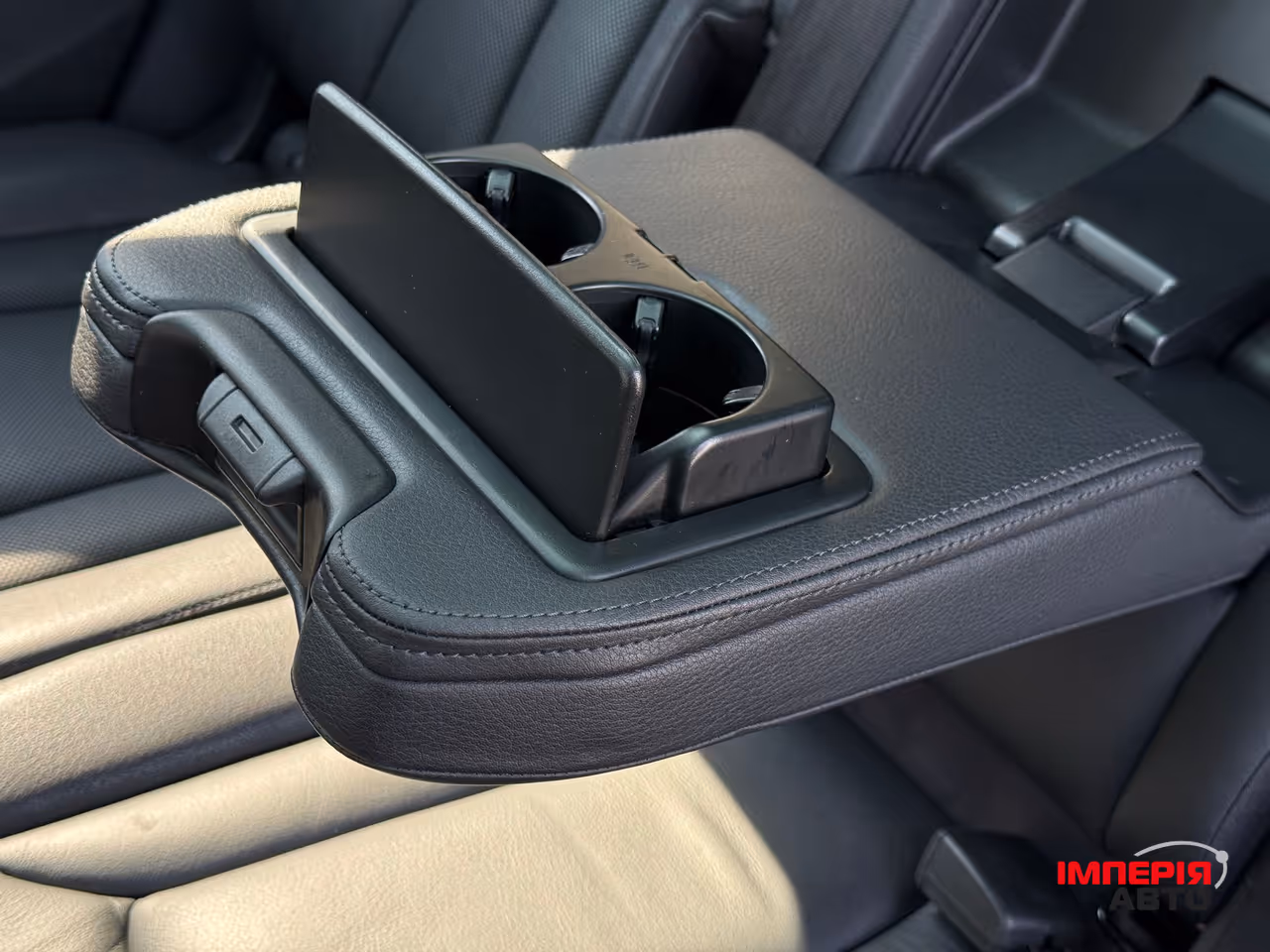 Audi Q7 - фото 28