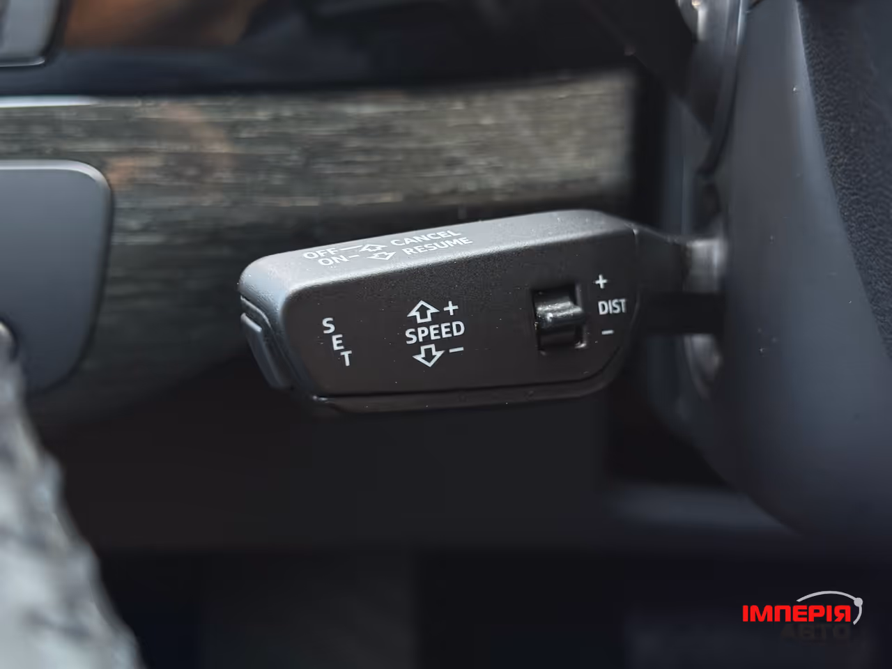 Audi Q7 - фото 49