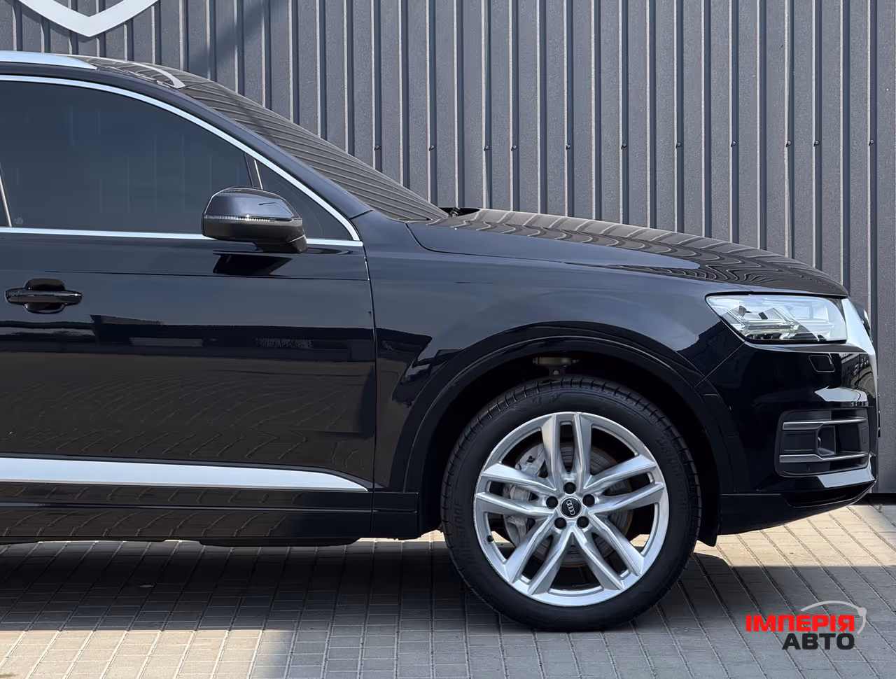 Audi Q7 - фото 13