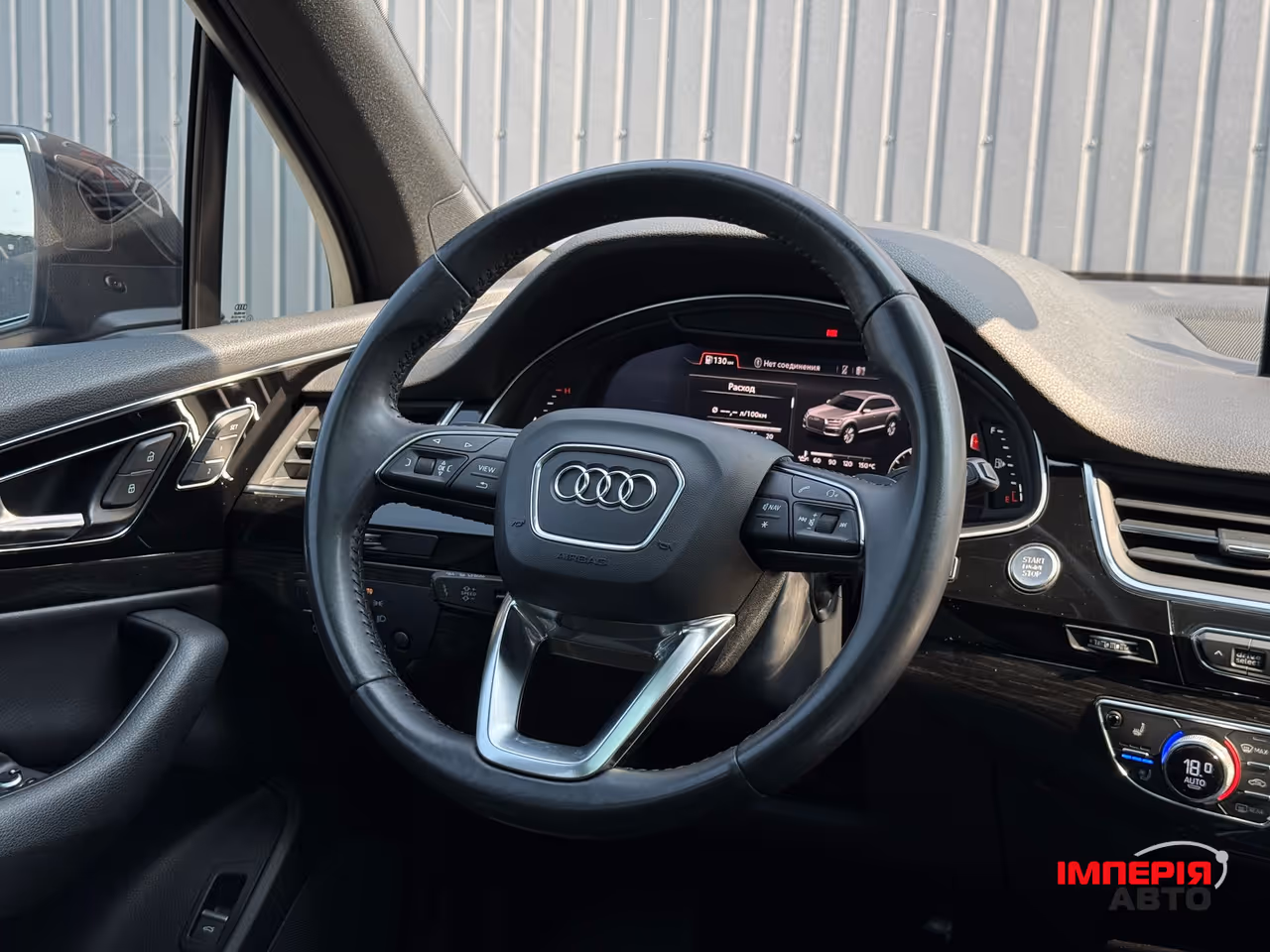 Audi Q7 - фото 35