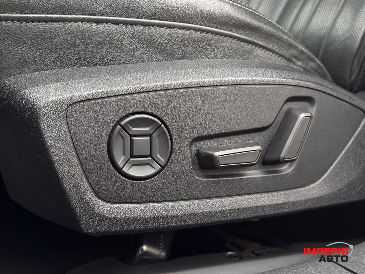 Audi A6 - фото 44