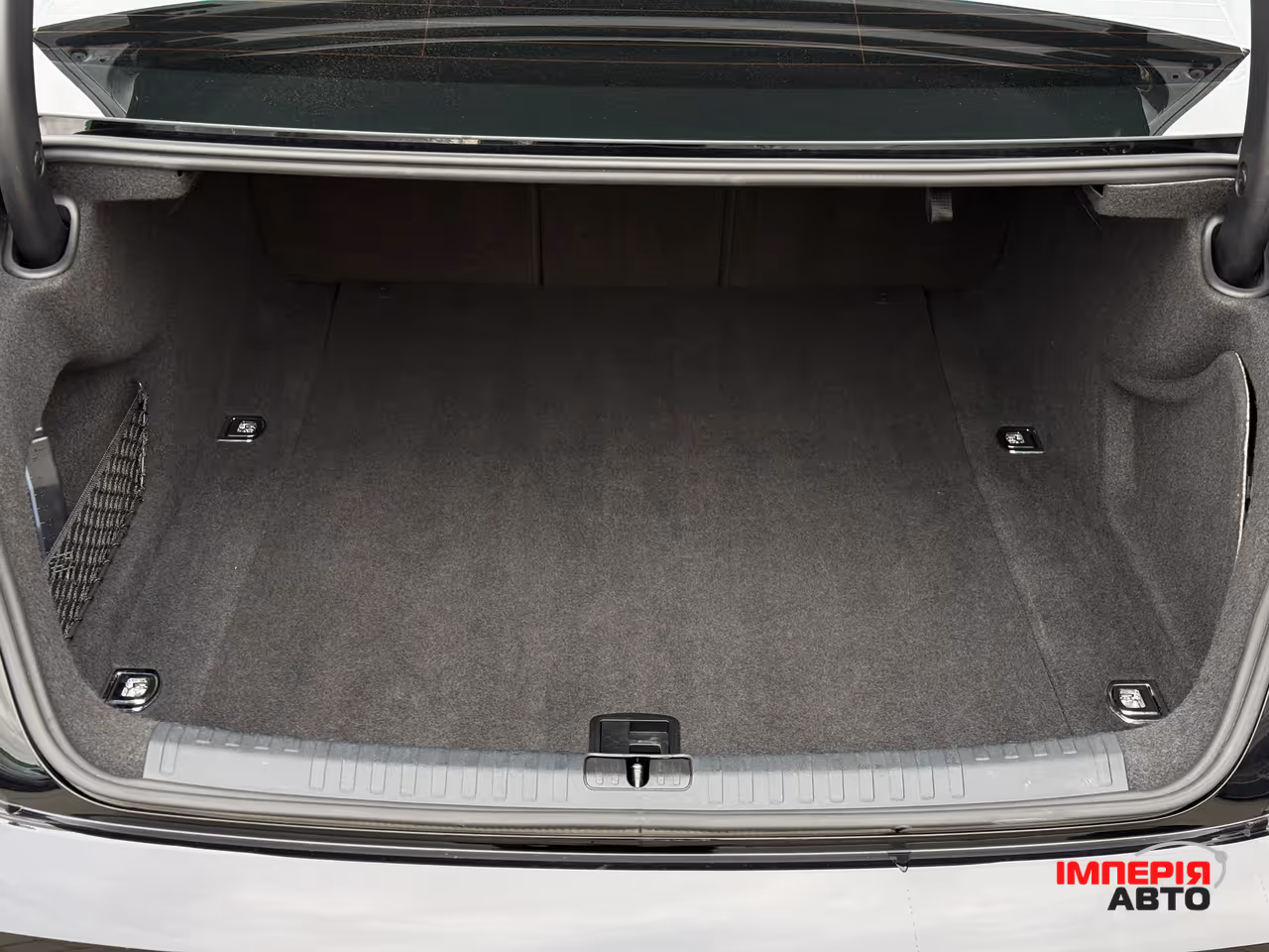 Audi A6 - фото 25