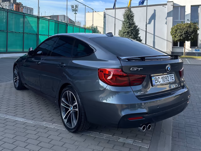 BMW 3 серії - фото 1