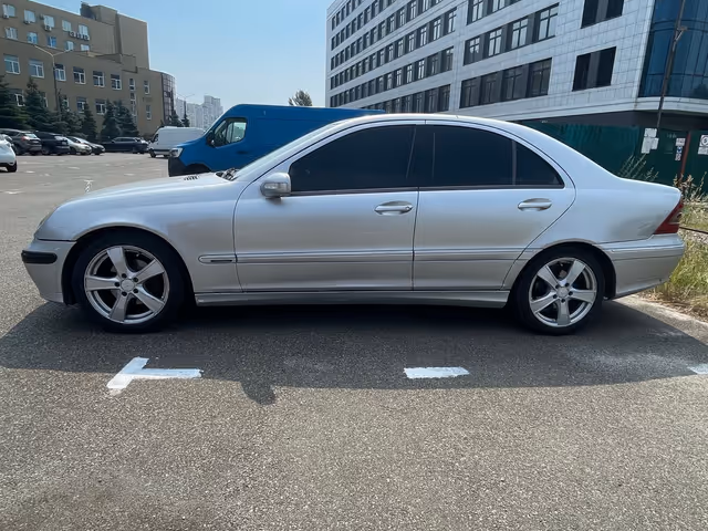 Mercedes-Benz C-Класс - фото 4