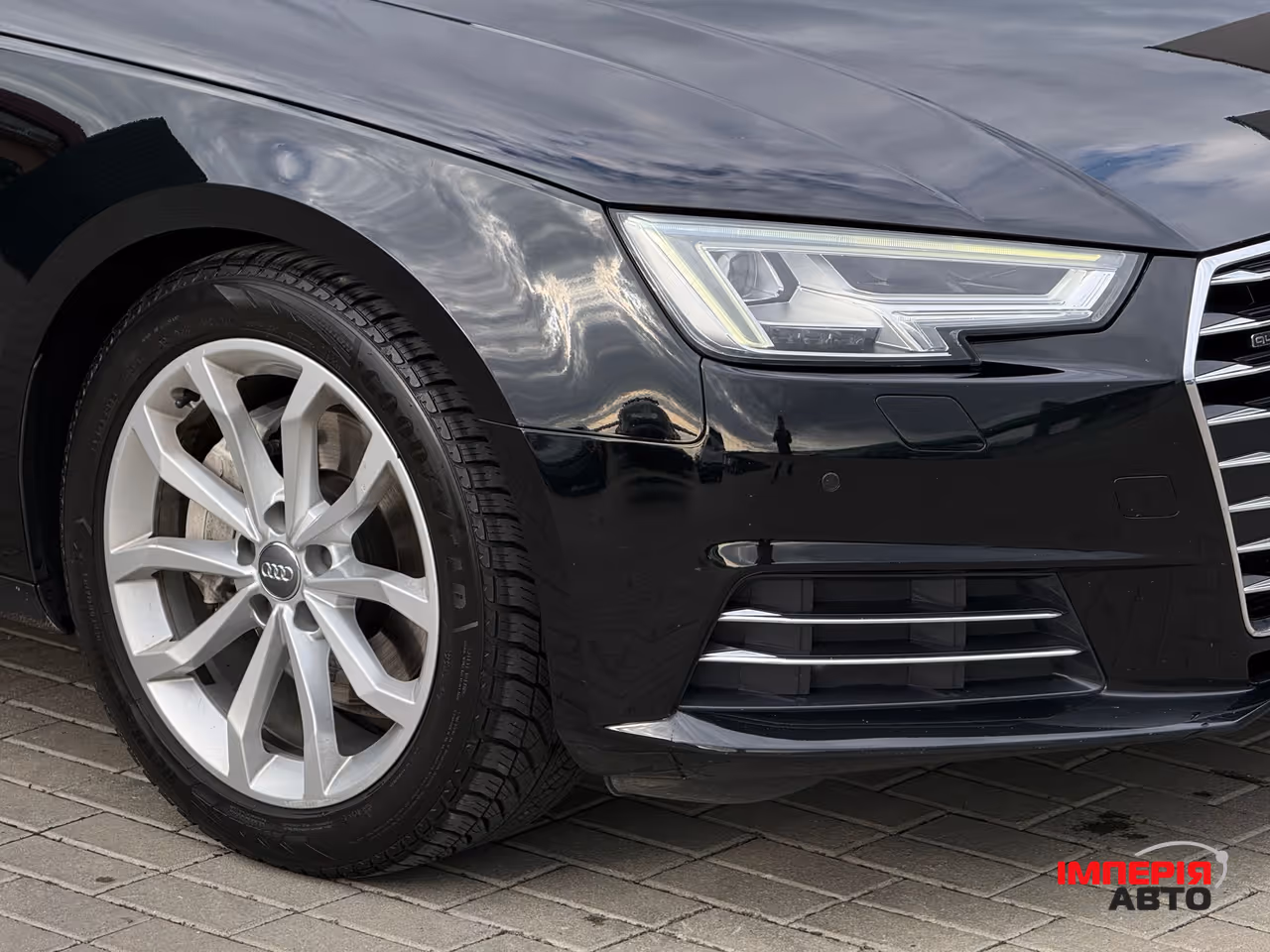 Audi A4 - фото 4