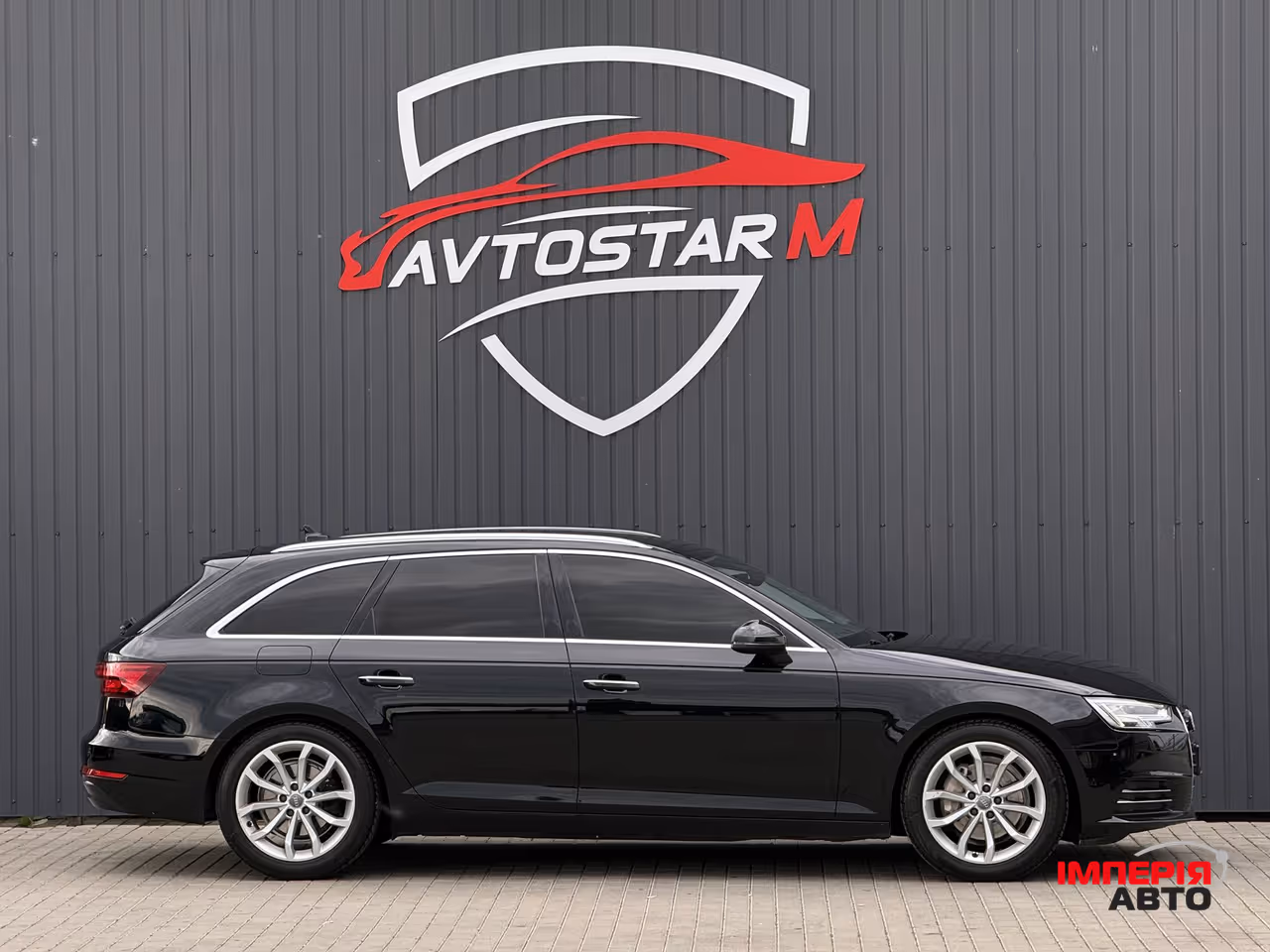 Audi A4 - фото 10