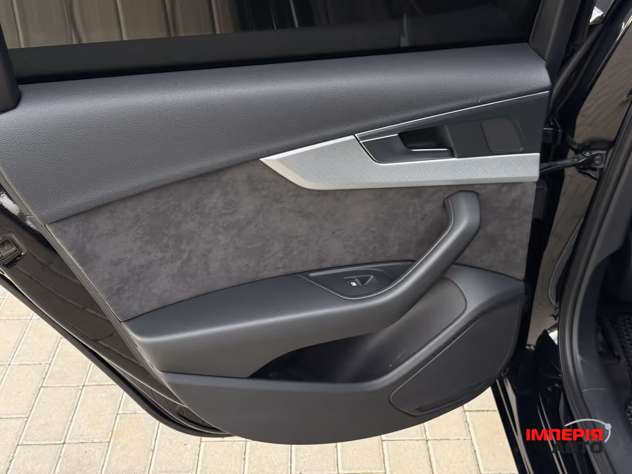 Audi A4 - фото 21