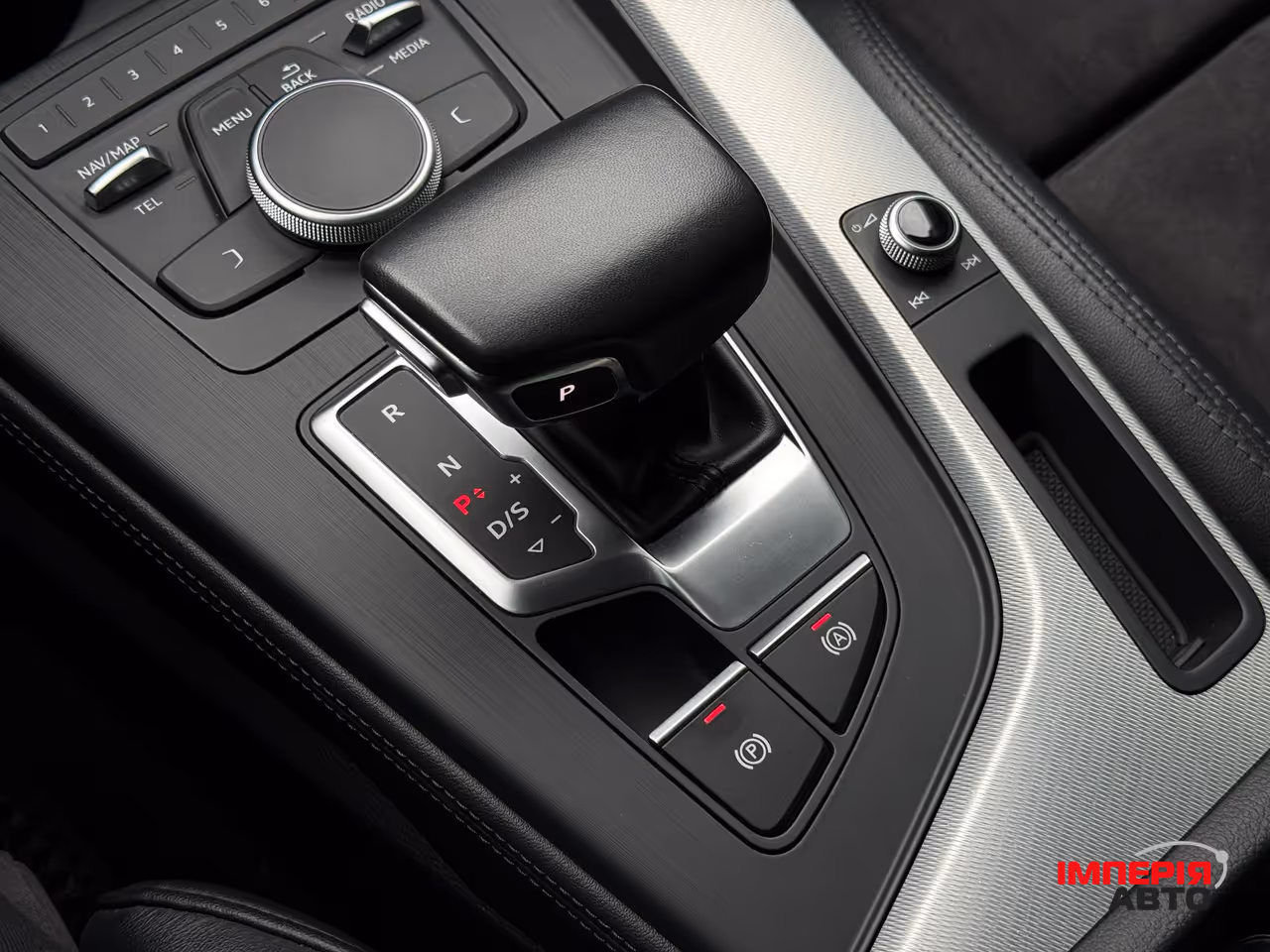 Audi A4 - фото 43
