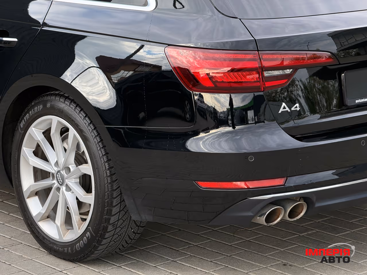 Audi A4 - фото 18
