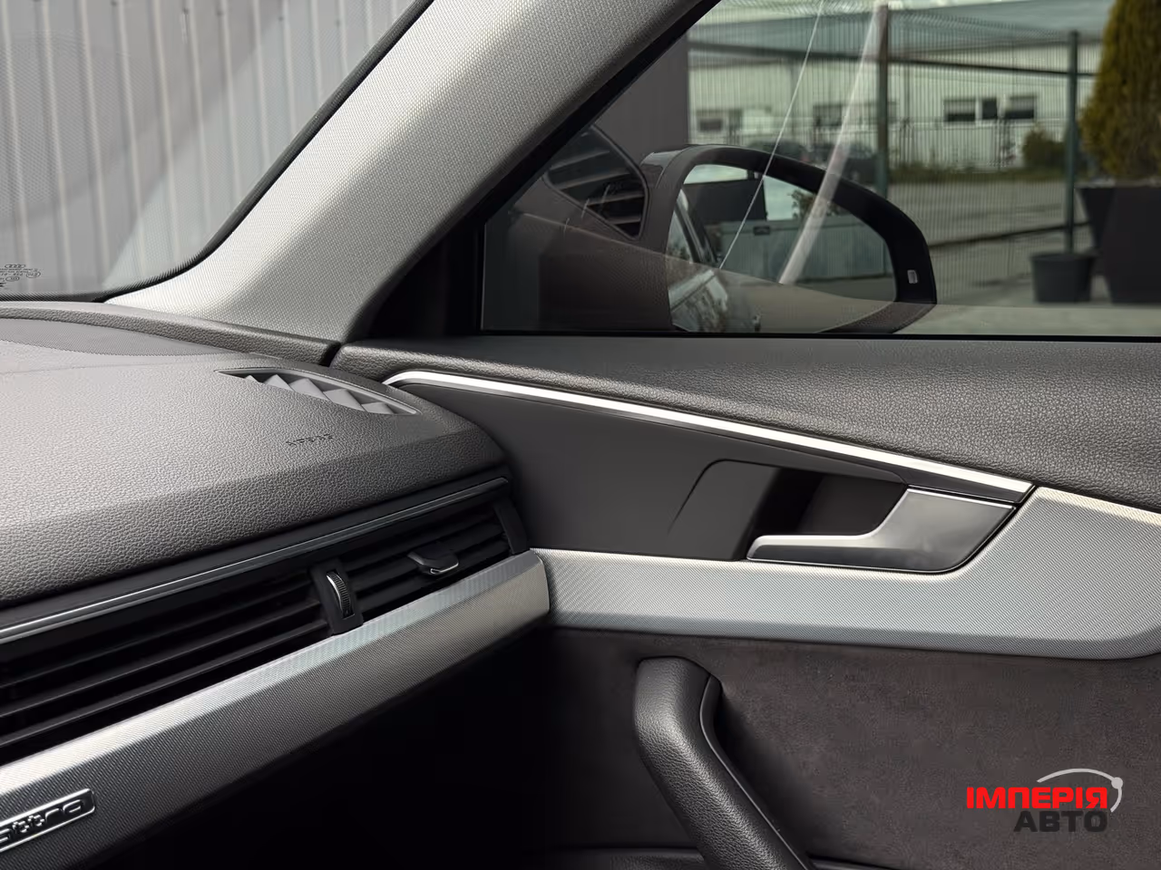Audi A4 - фото 45