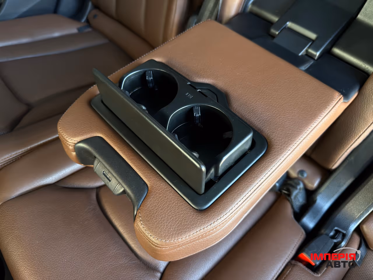 Audi Q7 - фото 32