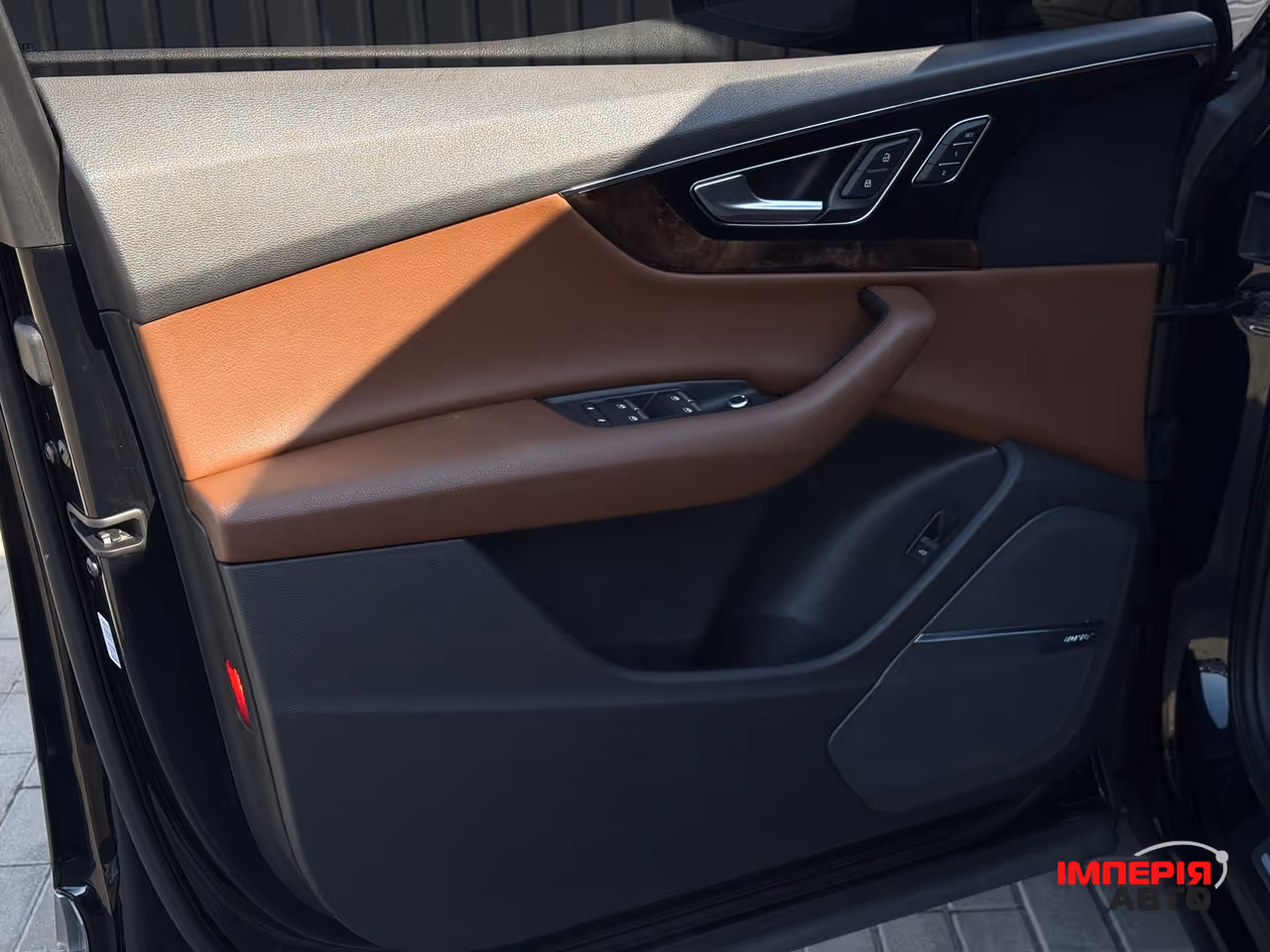 Audi Q7 - фото 38