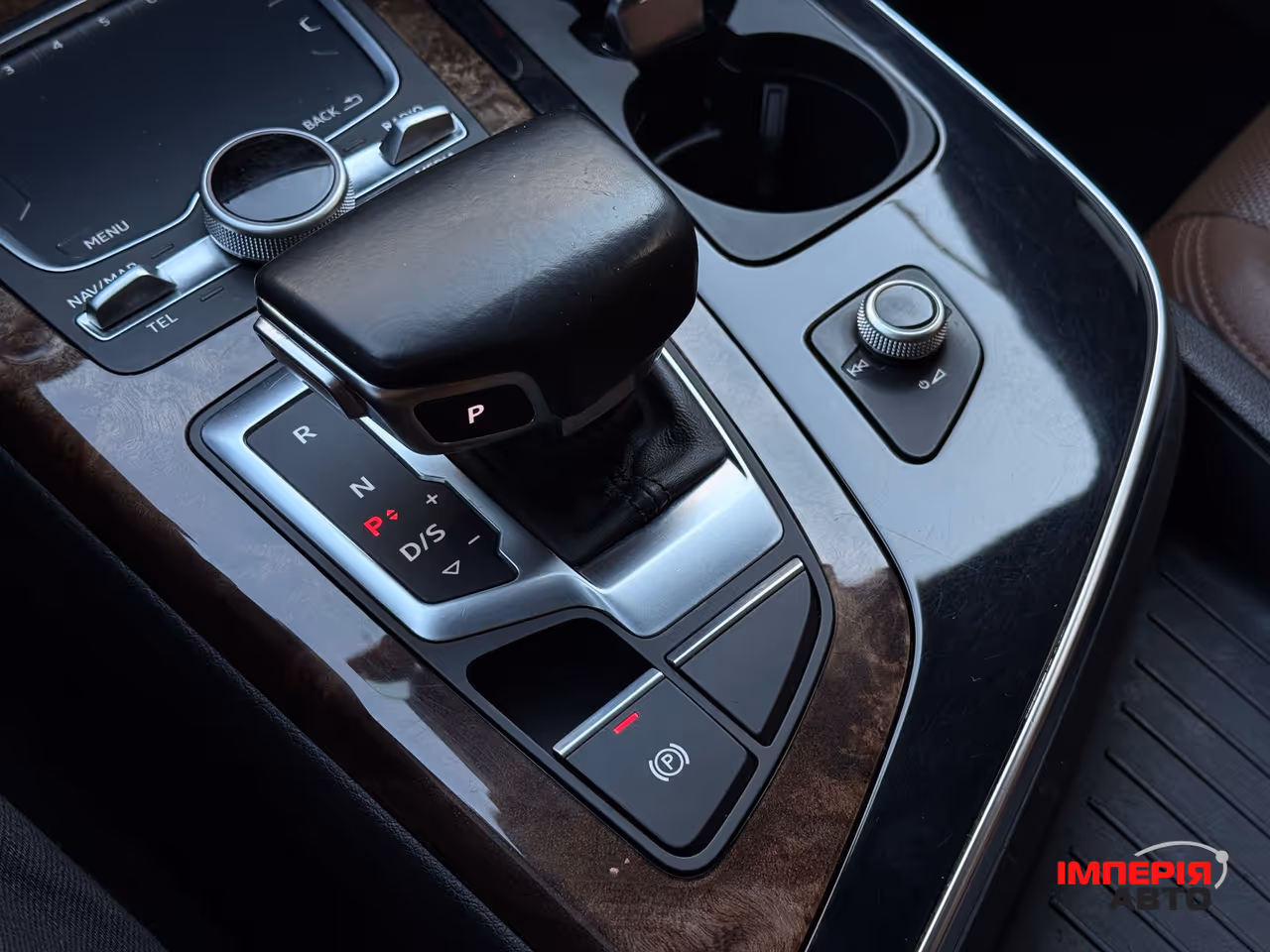 Audi Q7 - фото 50