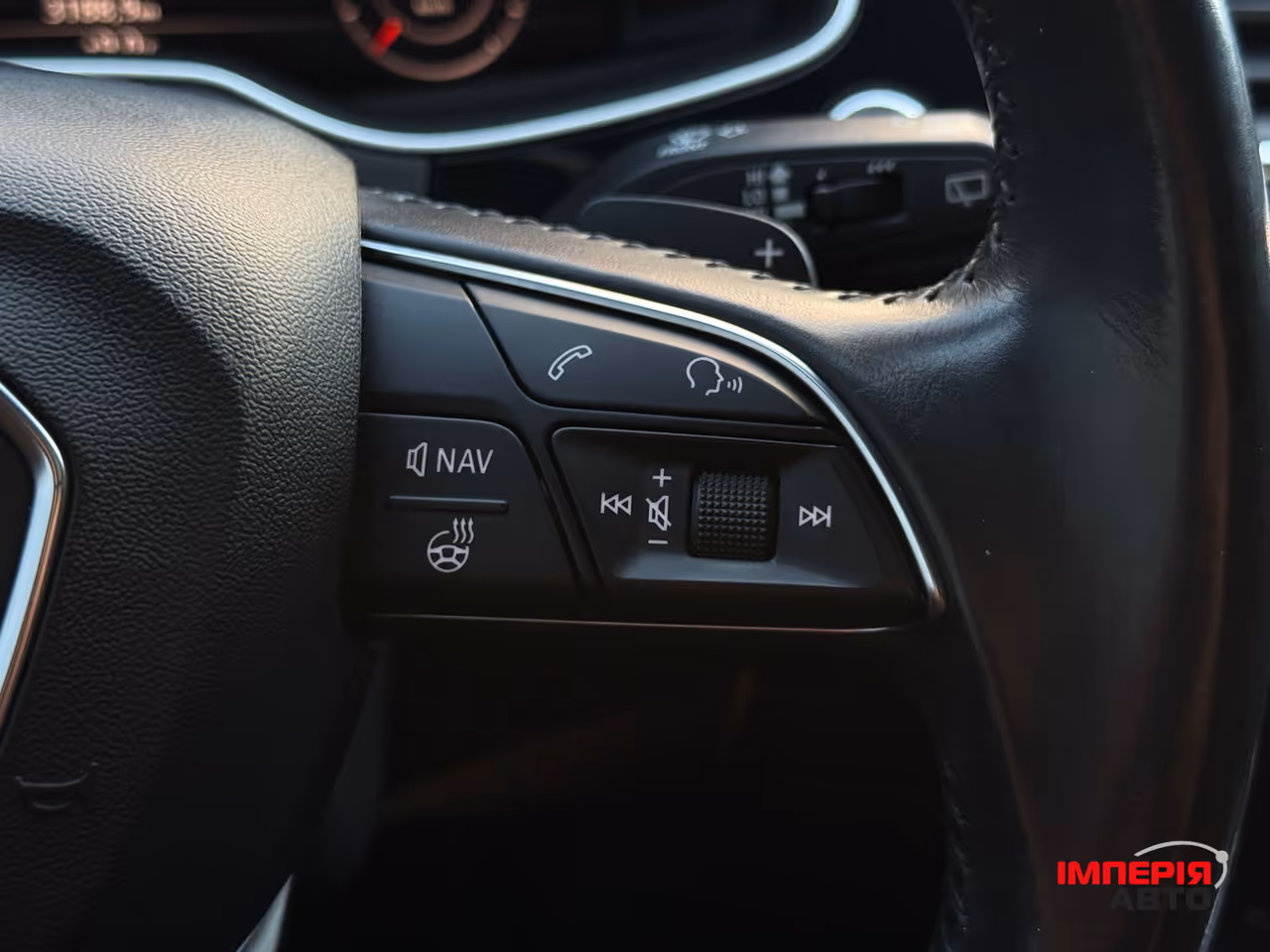 Audi Q7 - фото 49