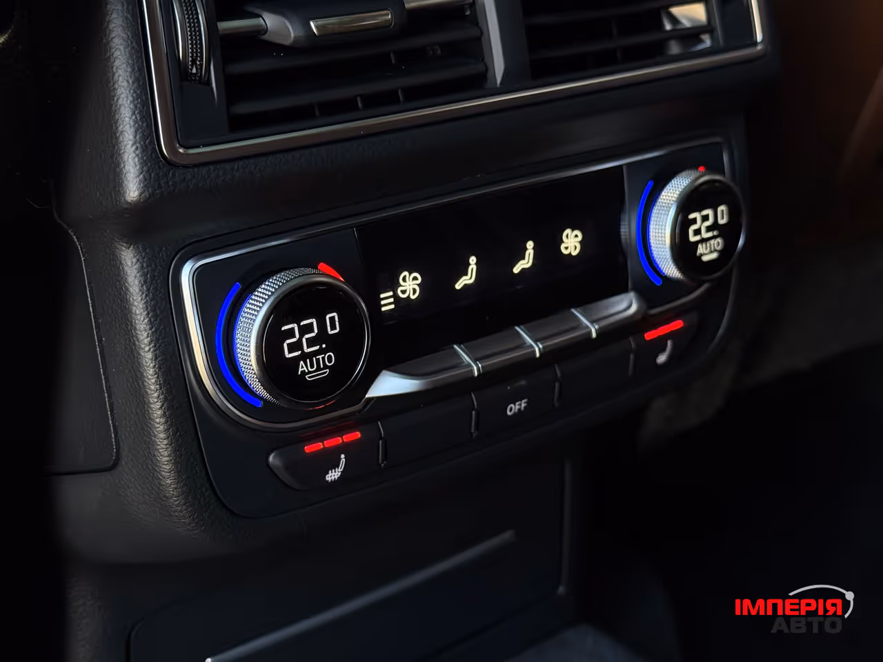 Audi Q7 - фото 31
