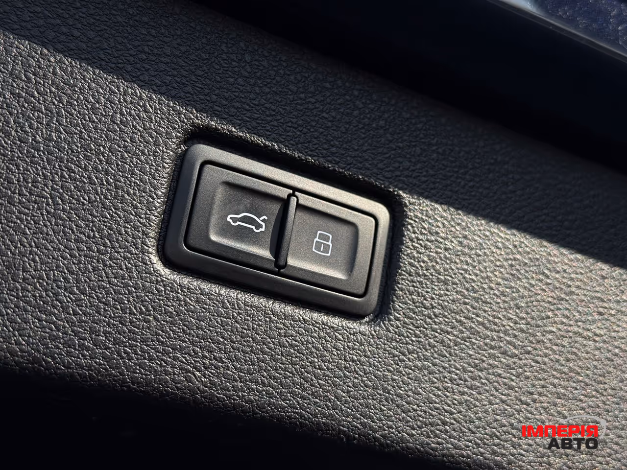 Audi Q7 - фото 26