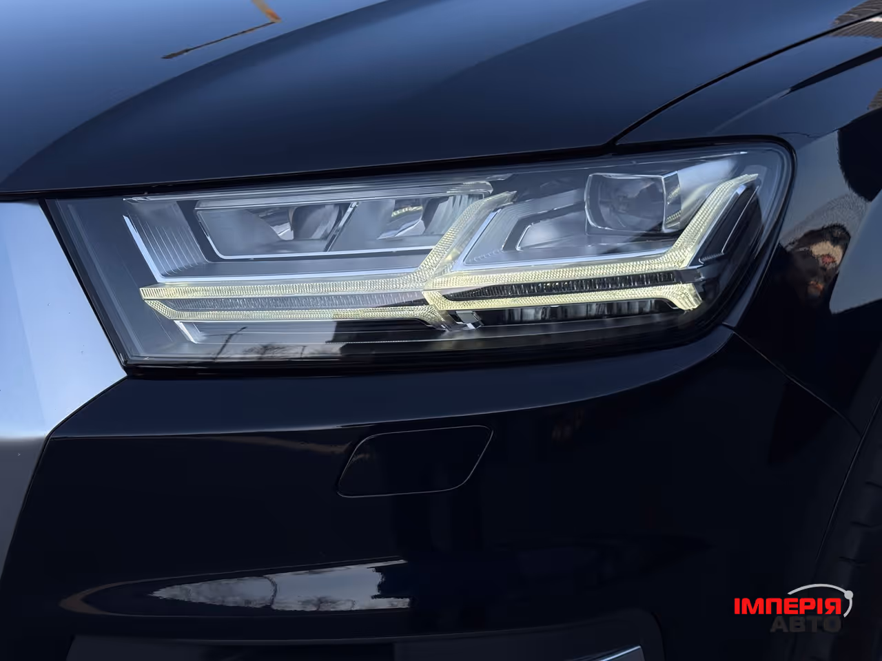 Audi Q7 - фото 8