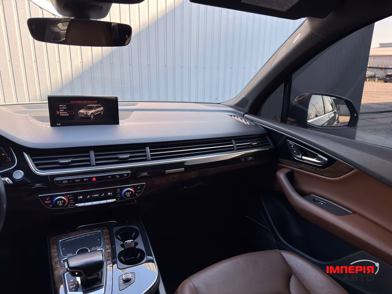 Audi Q7 - фото 34