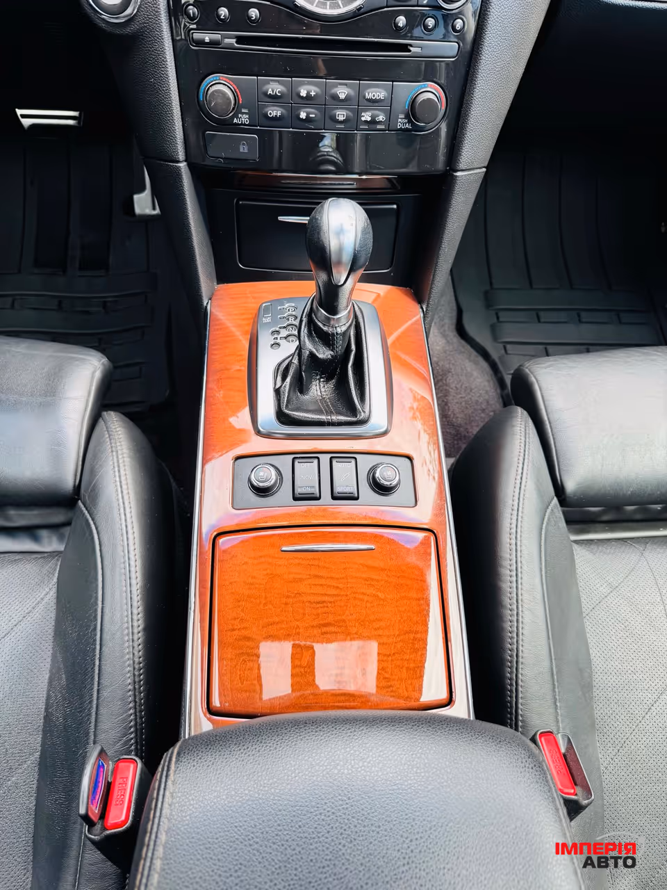 Infiniti FX - фото 21