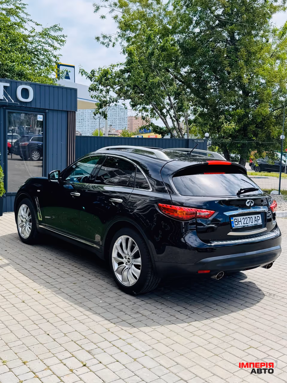 Infiniti FX - фото 7