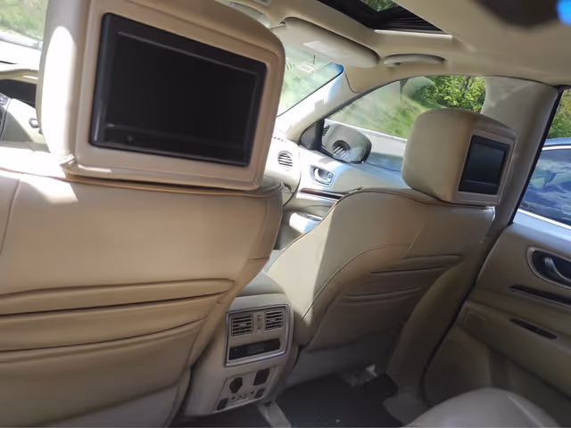 Infiniti QX60 - фото 1